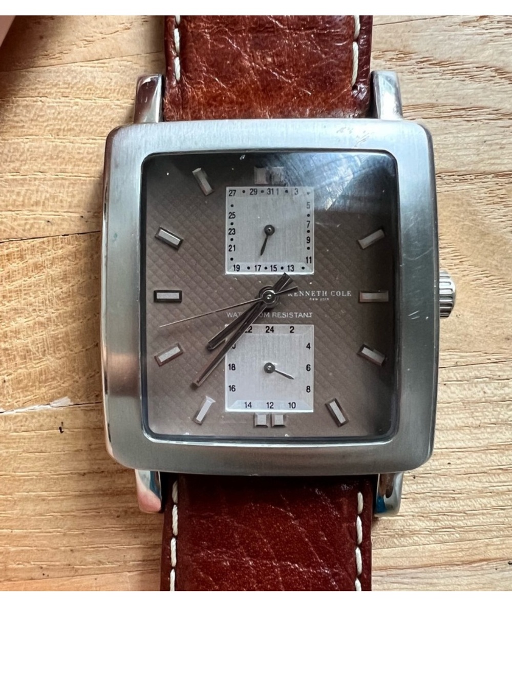 Kenneth Cole New York men’s rectangular stainless steel watch NEW BATTERY